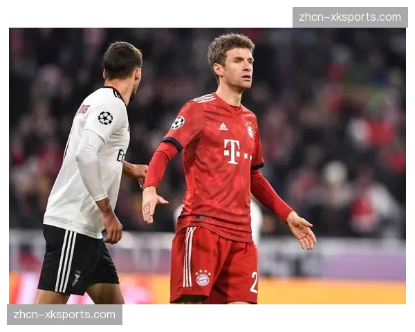 德甲早场比赛，勒沃库森开场15分钟即完成两次换人，均为肌肉伤情